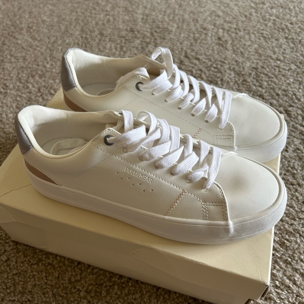 Pull&Bear Women’s Basic Plimsolls Sneakers Size 7… - image 1